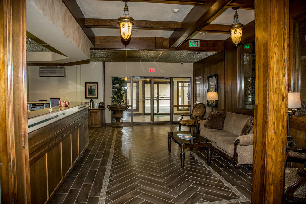 Baymont By Wyndham Fargo Hotel Exterior photo